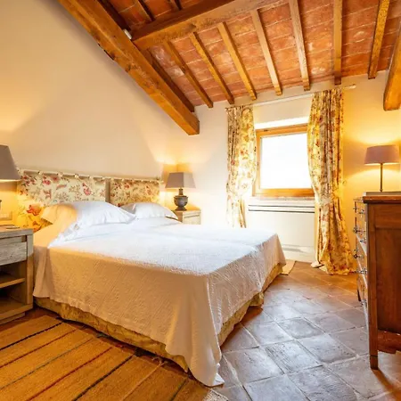 Rustic Caminata With Panorama View