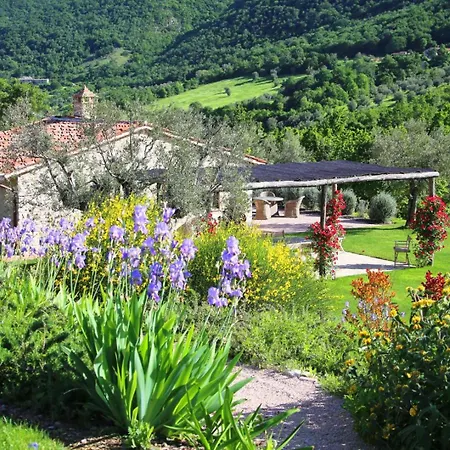 Rustic Caminata With Panorama View